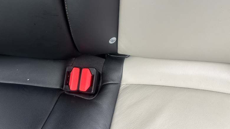 Volvo V40 D2 [120] Cross Country Pro 5dr Geartronic Diesel Hatchback